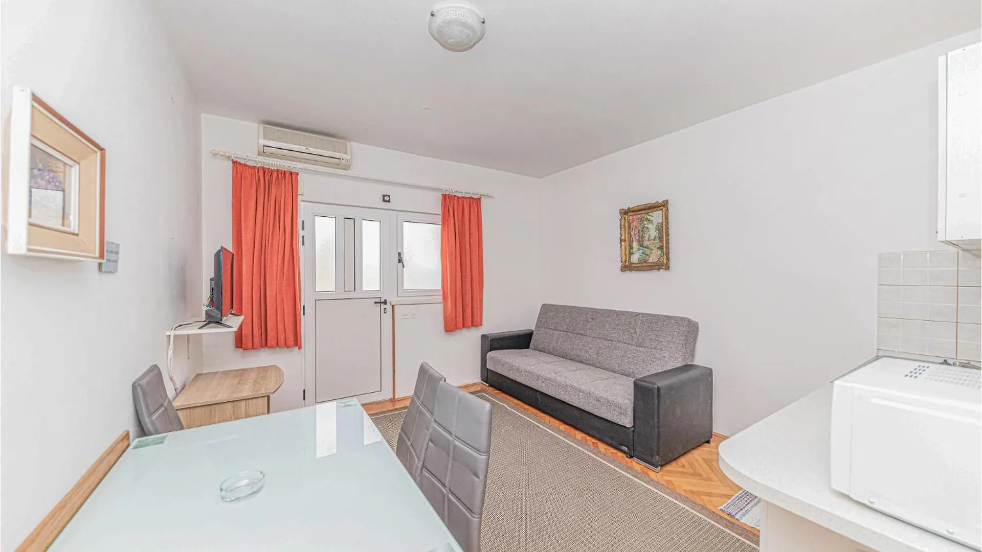 1 Bedroom Nice Apartment In Seget Donji Trogir Croatia